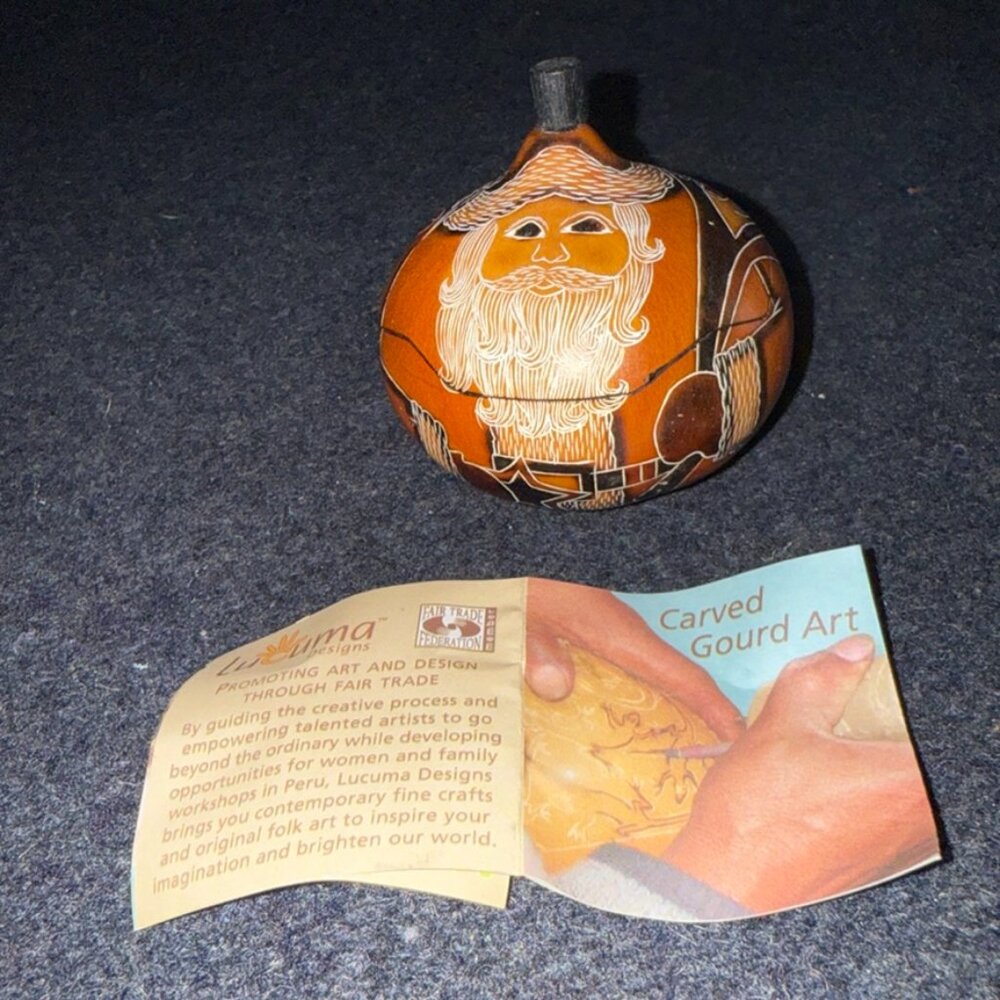 VTG Folk Art Hand Carved Etched Gourd Peruvian Trinket Santa Claus Christmas EVE